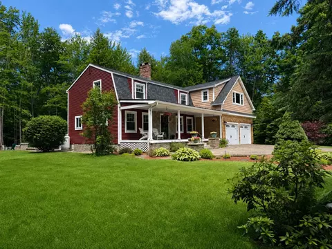 16 Hampshire Dr, Gilford, NH 03249