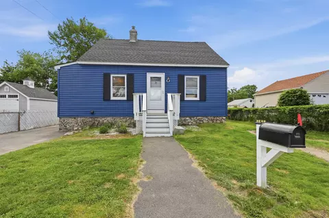 27 Fairview St, Goffstown, NH 03045