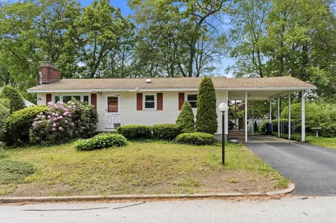 55 Lavista St, Manchester, NH 03103