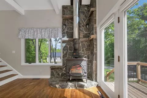 Entry Way - 105 Nichols Rd, Ossipee, NH 03814 photo 2 of 3