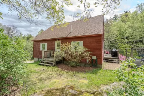 348 North Rd, Deerfield, NH 03037