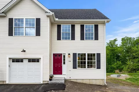 5 Violette Dr # A, Epping, NH 03042