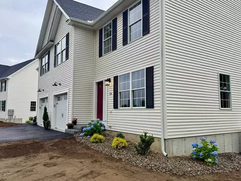 Exterior - 5 Violette Dr # A, Epping, NH 03042 photo 6 of 10