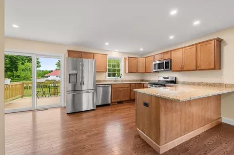 Kitchen - 5 Violette Dr # A, Epping, NH 03042 photo 2 of 5