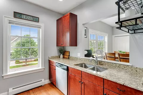 Kitchen - 34 Madison Dr, Williston, VT 05495 photo 2 of 2