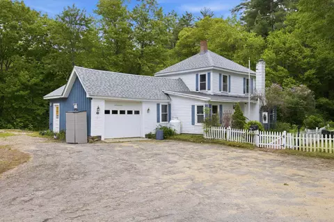 24 Sand Hill Rd, Hill, NH 03243