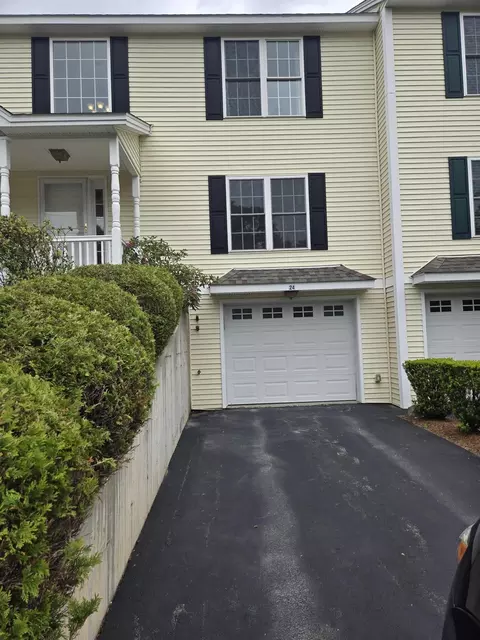 28 Owens Dr #24, Swanzey, NH 03446