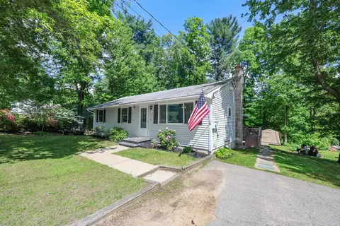 9 Sesame St, Raymond, NH 03077