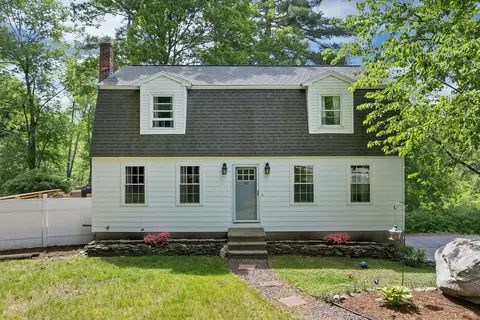 40 Sheldon Rd, Derry, NH 03038