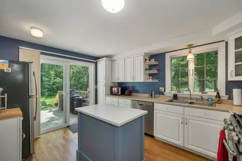 Kitchen - 40 Sheldon Rd, Derry, NH 03038 photo 1 of 5