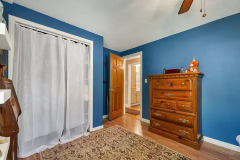 Bedroom - 40 Sheldon Rd, Derry, NH 03038 photo 6 of 6