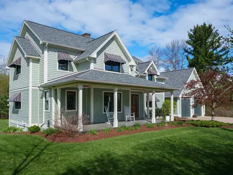 79 Featherbed Ln, South Hero, VT 05486
