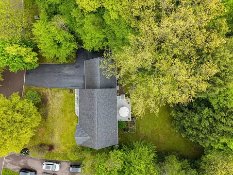 View/Area - 31 Barrett Ln, Williston, VT 05495 photo 2 of 3