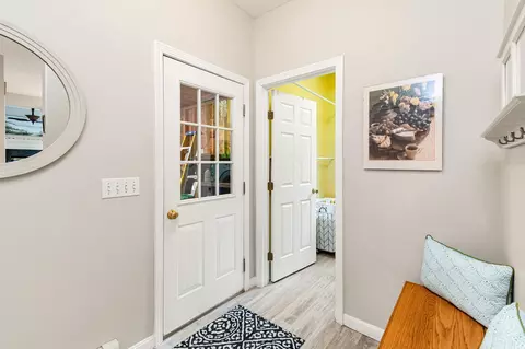Entry Way - 31 Barrett Ln, Williston, VT 05495 photo 3 of 3