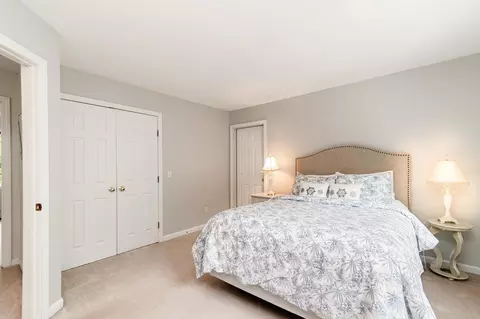 Bedroom - 31 Barrett Ln, Williston, VT 05495 photo 6 of 10