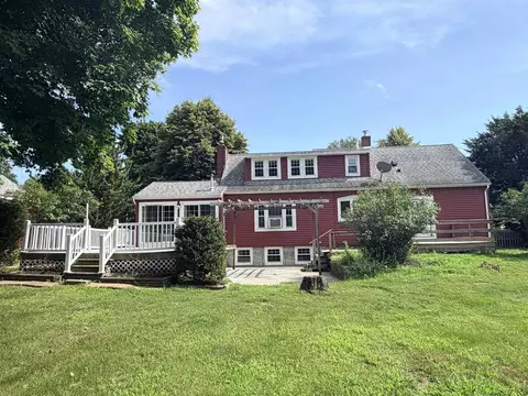 4 Autumn St, Rochester, NH 03868