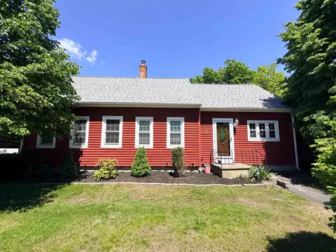 4 Autumn St, Rochester, NH 03868