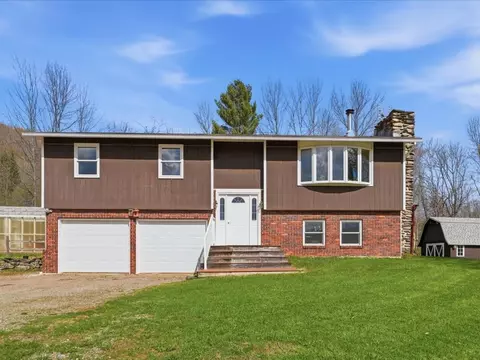 12 Briar Patch Ln, Underhill, VT 05489