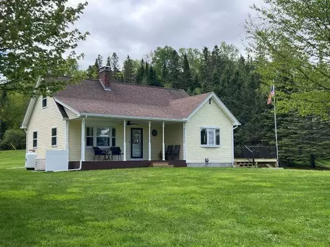 12 Harrys Way, Colebrook, NH 03576