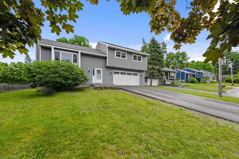 16 Cimmarron Dr, Nashua, NH 03062