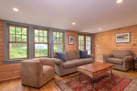 Living - 142 Dover Rd, Williamsville, VT 05362 photo 2 of 6
