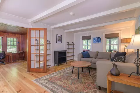 Living - 142 Dover Rd, Williamsville, VT 05362 photo 5 of 6