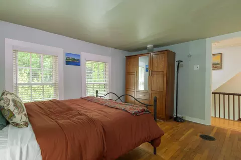 Bedroom - 142 Dover Rd, Williamsville, VT 05362 photo 3 of 7