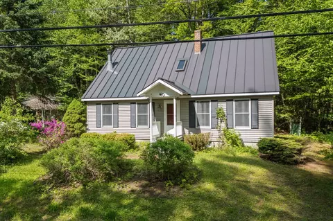 40 Hummingbird Ln, Hillsborough, NH 03244
