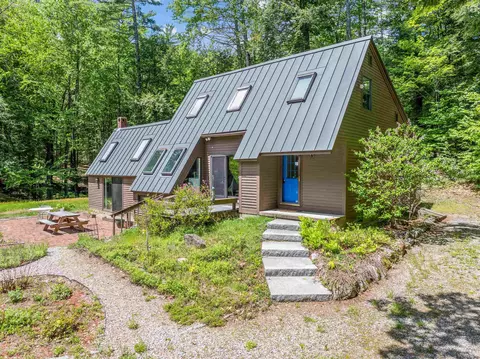 47 Forest Pond Rd, New Hampton, NH 03256