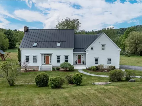 1369 Hinesburg Rd, Richmond, VT 05477