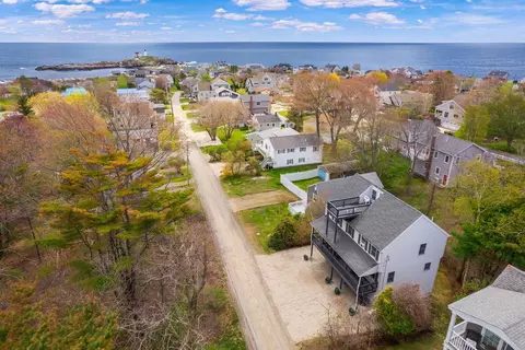 31 Highland Ave, York, ME 03909