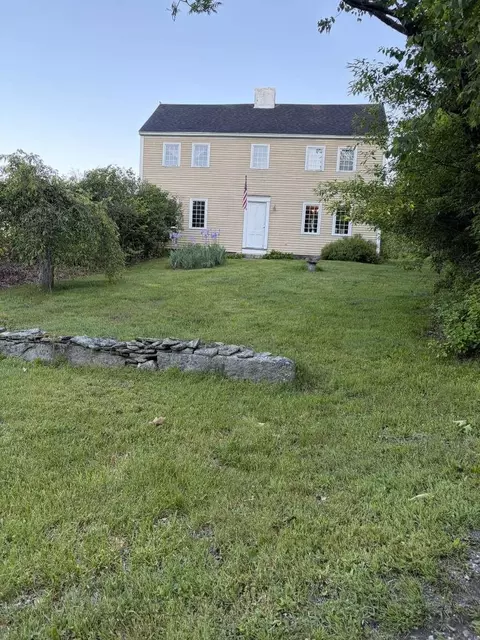 114 Dearborn Rd, Epping, NH 03042