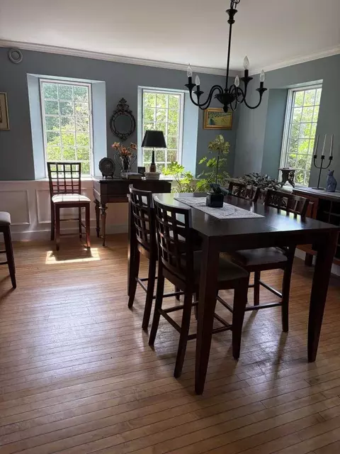 Dining - 114 Dearborn Rd, Epping, NH 03042 photo 1 of 2