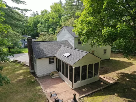 9 Northfield Rd, Amherst, NH 03031