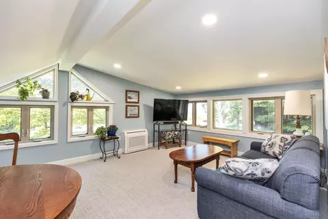 Living - 9 Audley Dv, Bow, NH 03304 photo 5 of 8