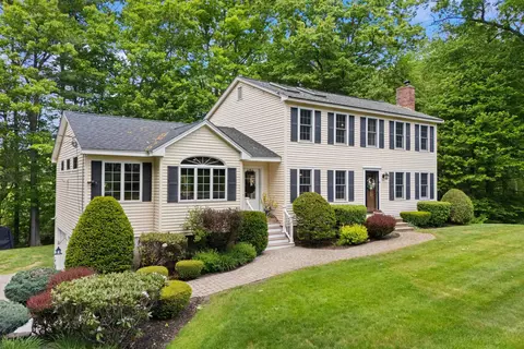 18 Paul Ave, Derry, NH 03038