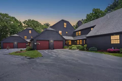 37 Stacey Cir, Windham, NH 03087