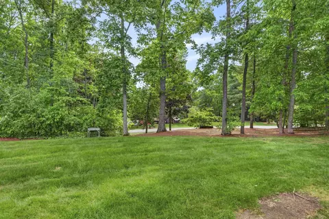 Exterior - 37 Stacey Cir, Windham, NH 03087 photo 5 of 6