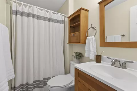Bath - 37 Stacey Cir, Windham, NH 03087 photo 2 of 4