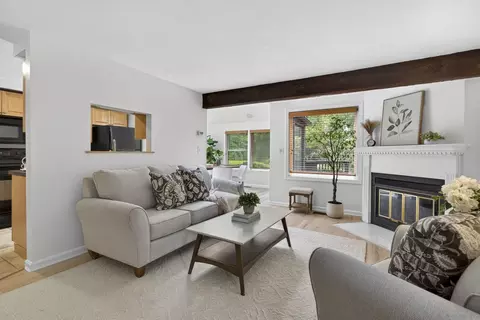 Living - 37 Stacey Cir, Windham, NH 03087 photo 2 of 3