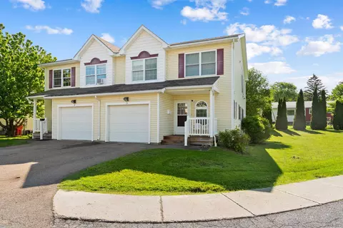 15 Barbara Ln, Winooski, VT 05404
