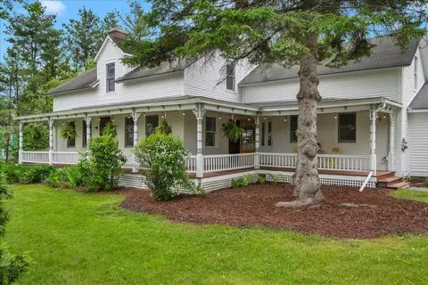 1721 Dorset St, South Burlington, VT 05403