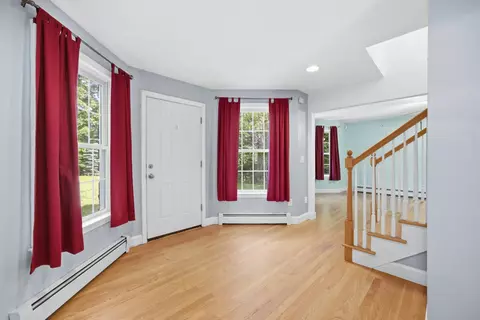 Entry Way - 6 Dunnmoore Dr, Bow, NH 03304 photo 2 of 2