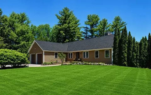 110 Red Gate Ln, Rindge, NH 03461
