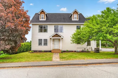 33 Acorn St, White River Junction, VT 05001