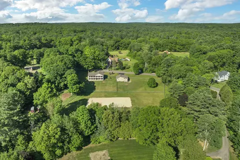 107 Kendall Pond Rd, Windham, NH 03087