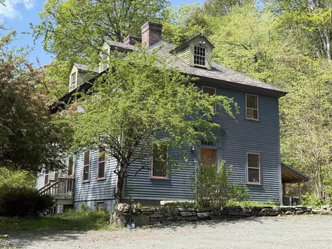 800 Hubbard Hl, Halifax, VT 05358