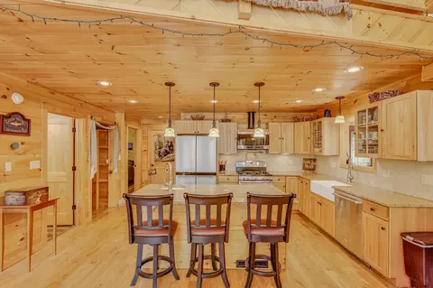 Kitchen - 1560 Cherry Valley Rd, Bethlehem, NH 03574 photo 5 of 5