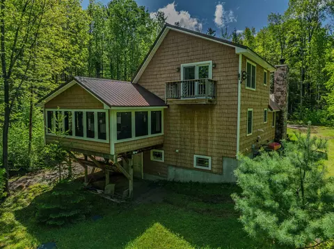 Exterior - 1560 Cherry Valley Rd, Bethlehem, NH 03574 photo 2 of 11