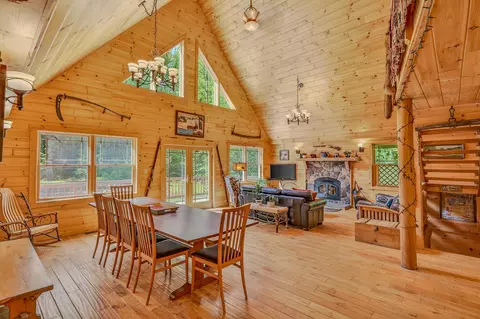 Dining - 1560 Cherry Valley Rd, Bethlehem, NH 03574 photo 1 of 3